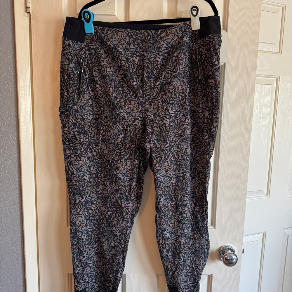 Athleta Jogger Pant 18
